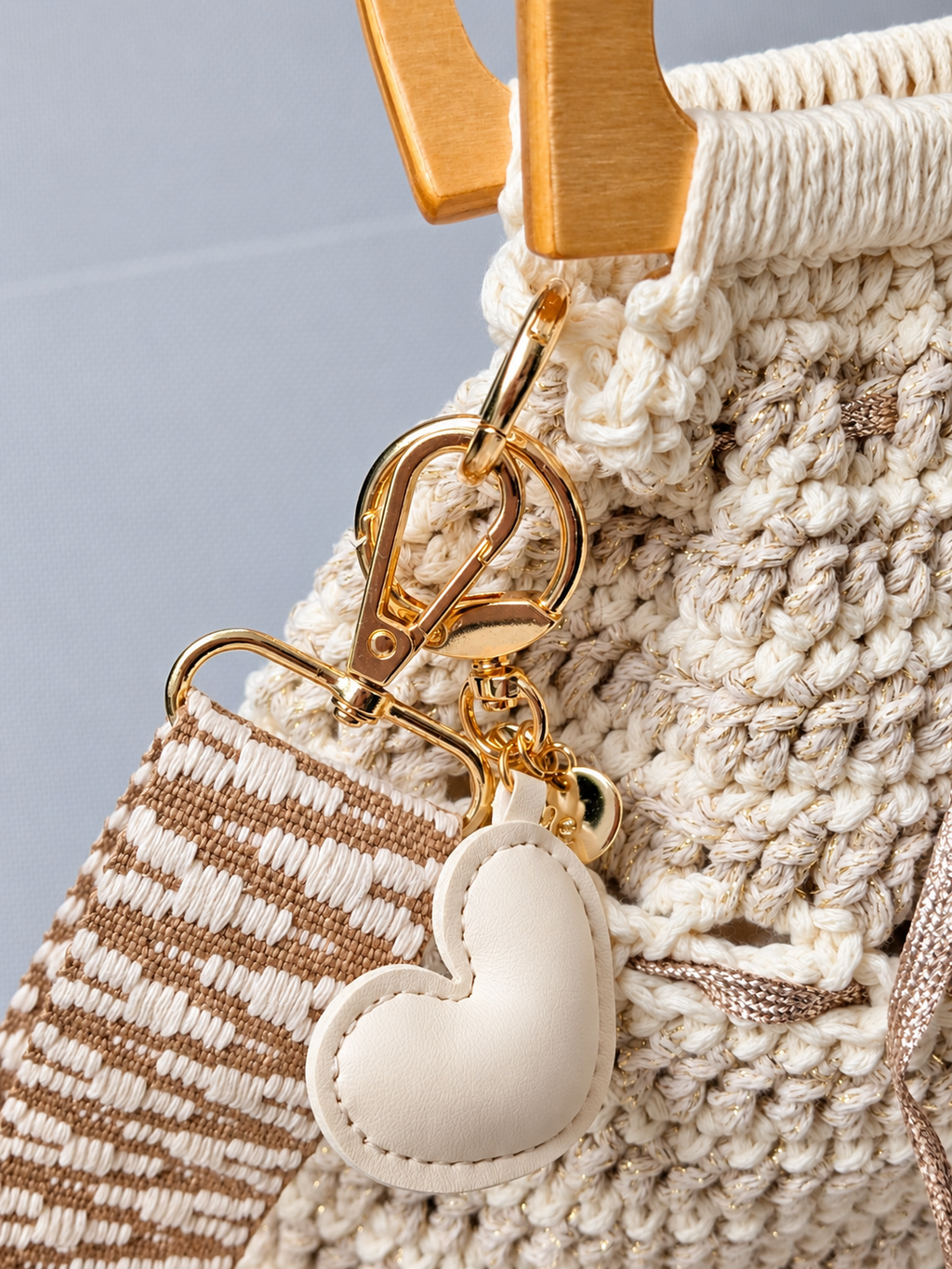 Sac sceau crocheté main avec jolie anse argentée