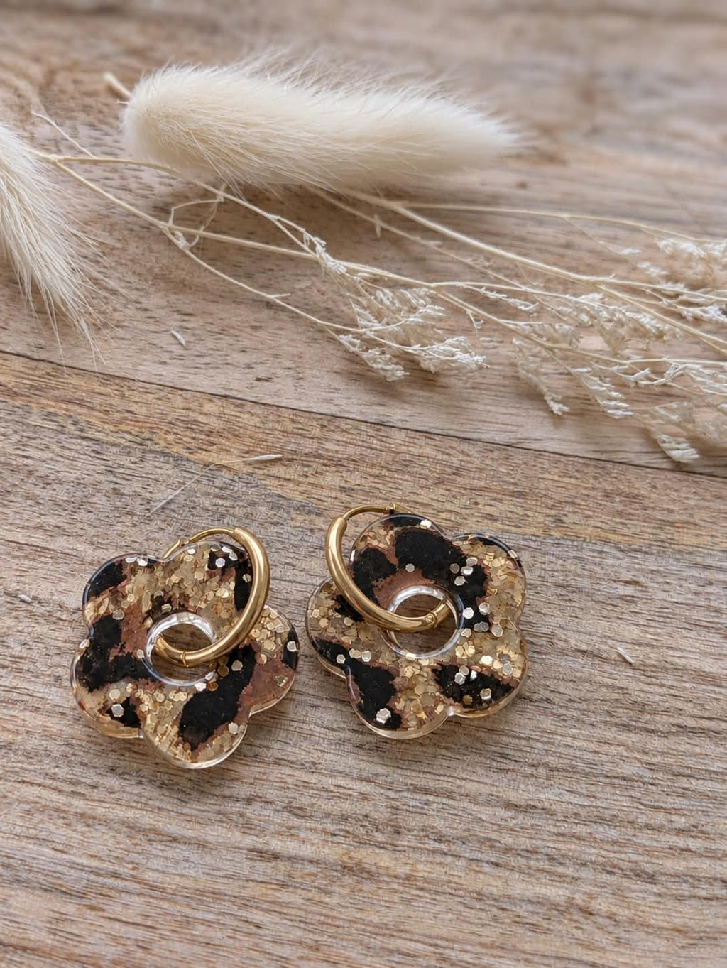 Boucles d'oreilles Fleur Léopard – Résine artisanale