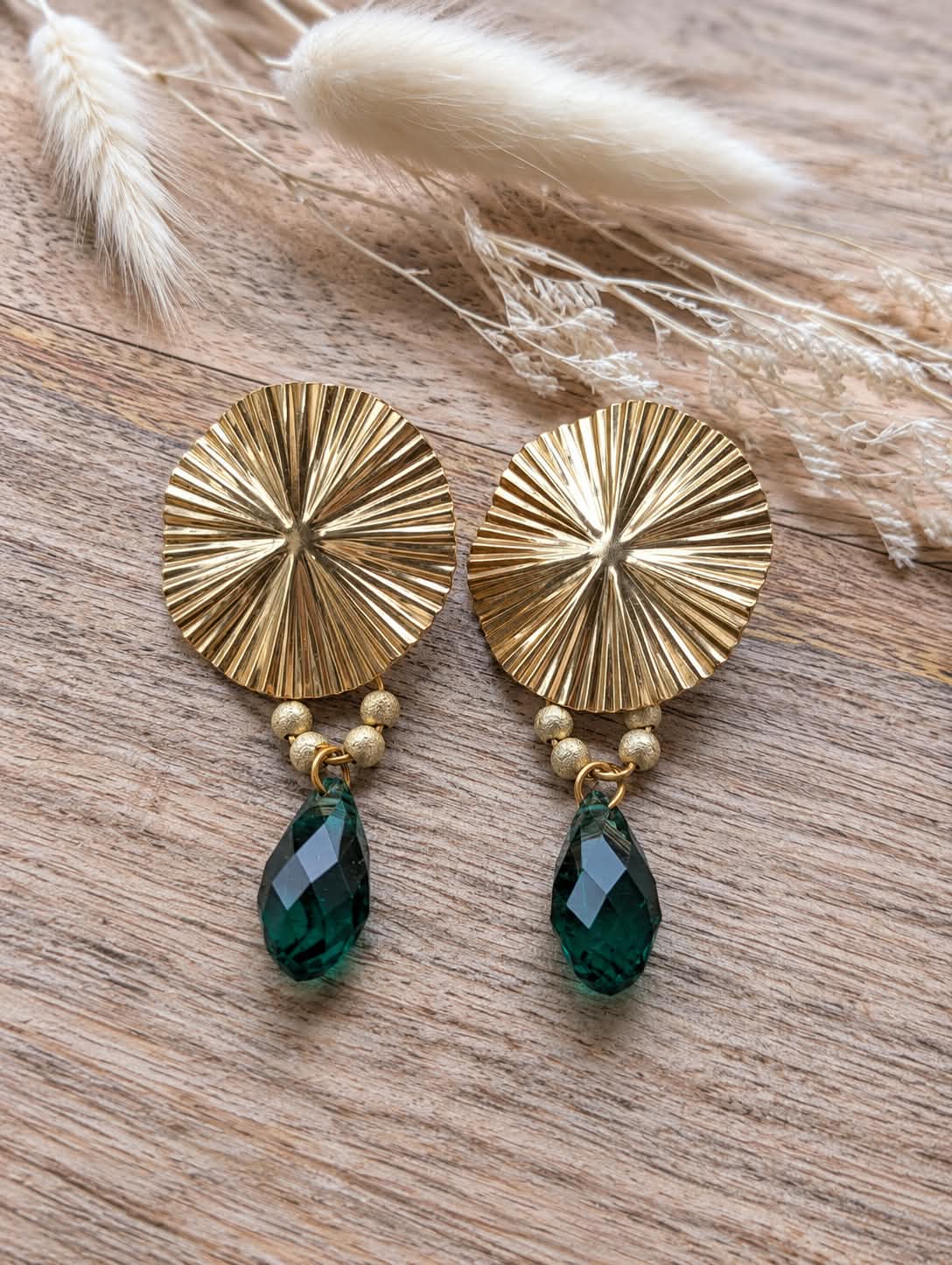 Boucles d’oreilles Soleil Doré et Goutte verte
