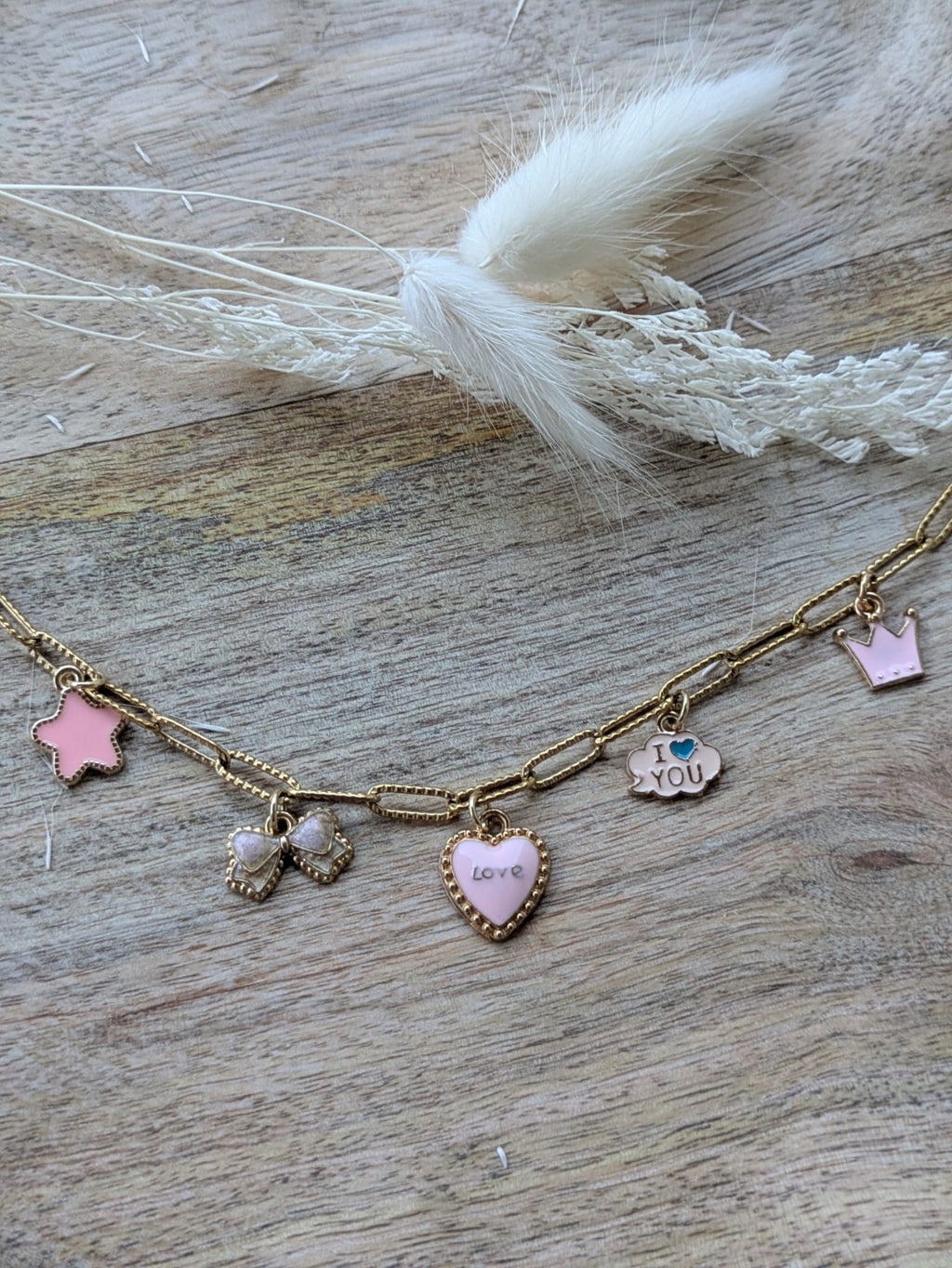 Collier à breloques LOVE Modèle unique