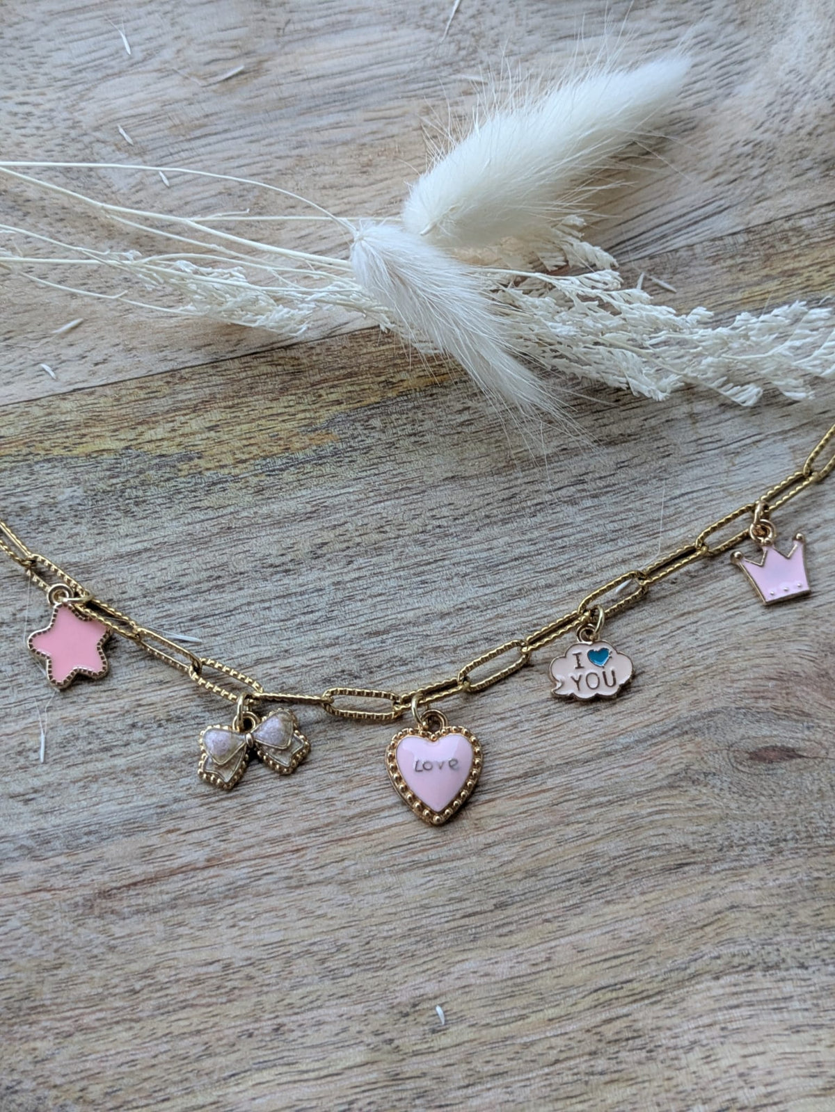 Collier à breloques LOVE Modèle unique