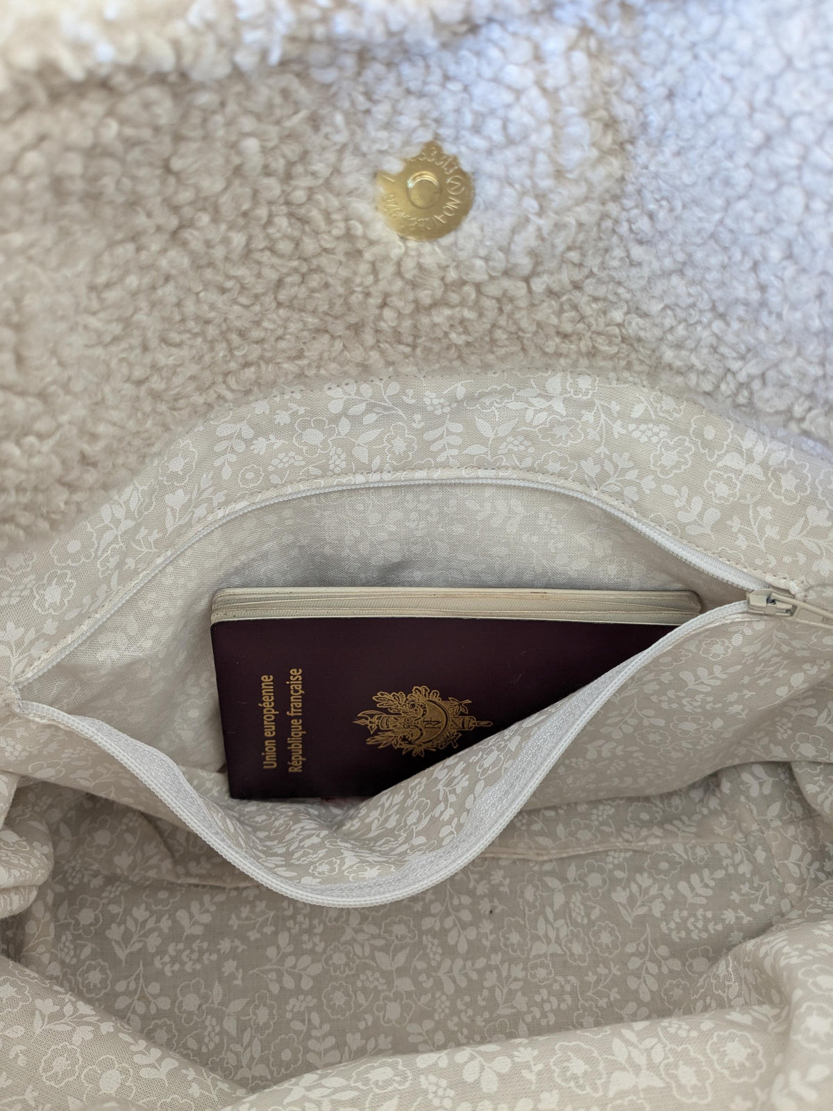 Sac cabas en Sherpa et simili or doublé avec poche intérieure