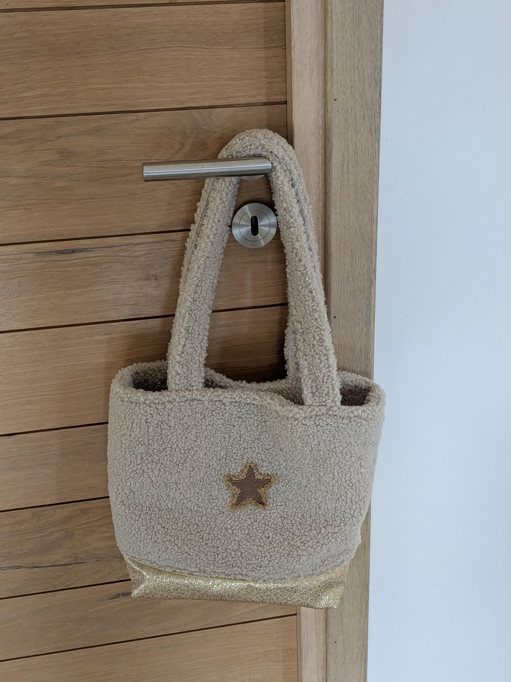 Sac cabas en Sherpa et simili or doublé avec poche intérieure