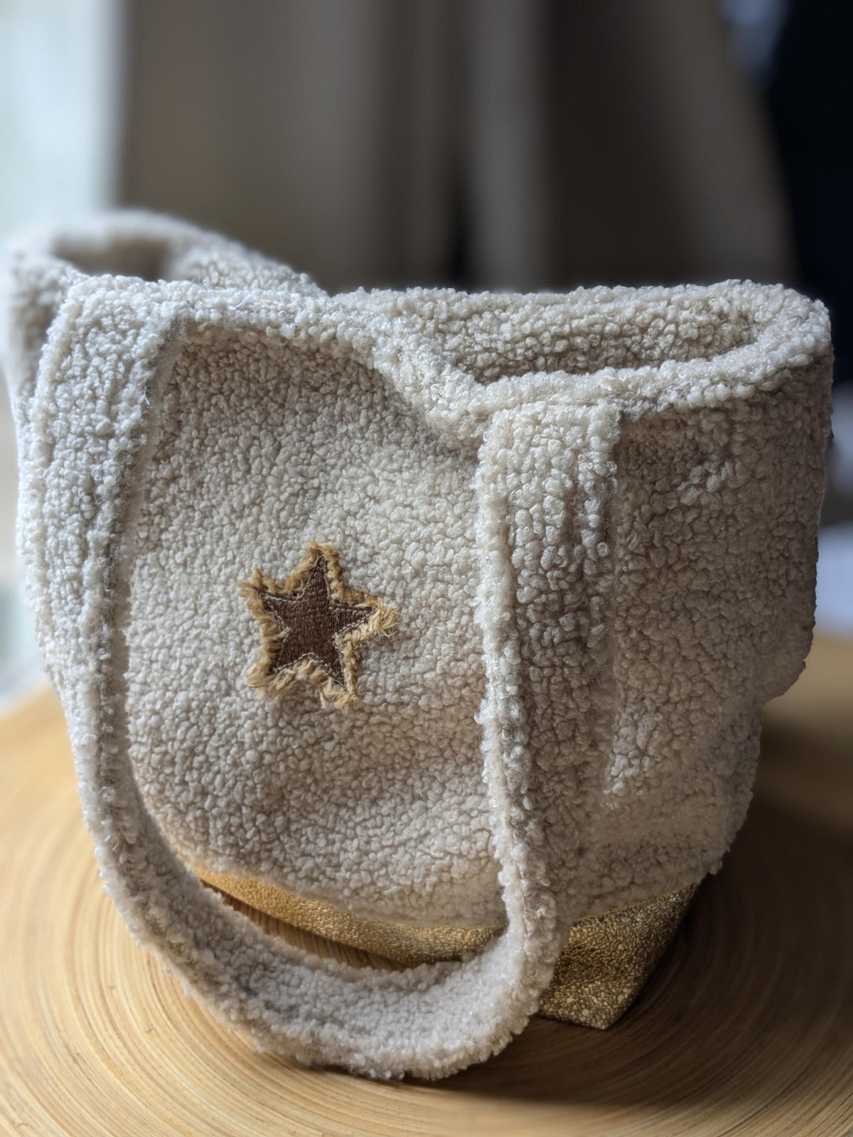 Sac cabas en Sherpa et simili or doublé avec poche intérieure