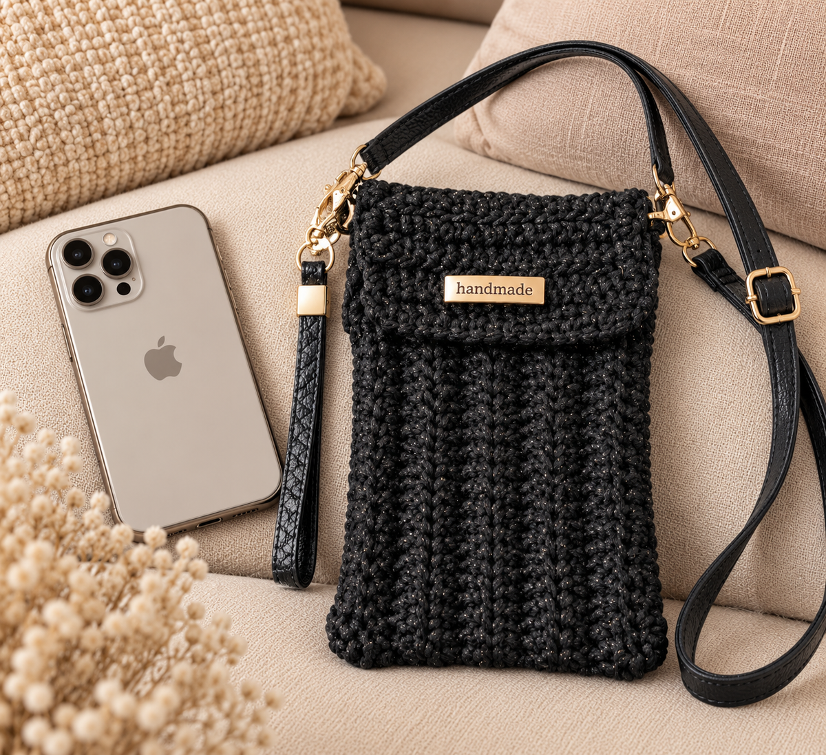 Pochette téléphone crochetée main en coton & sangle assortie