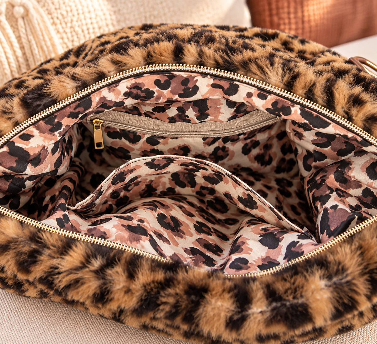 Sac besace léopard en fausse fourrure – Fait main