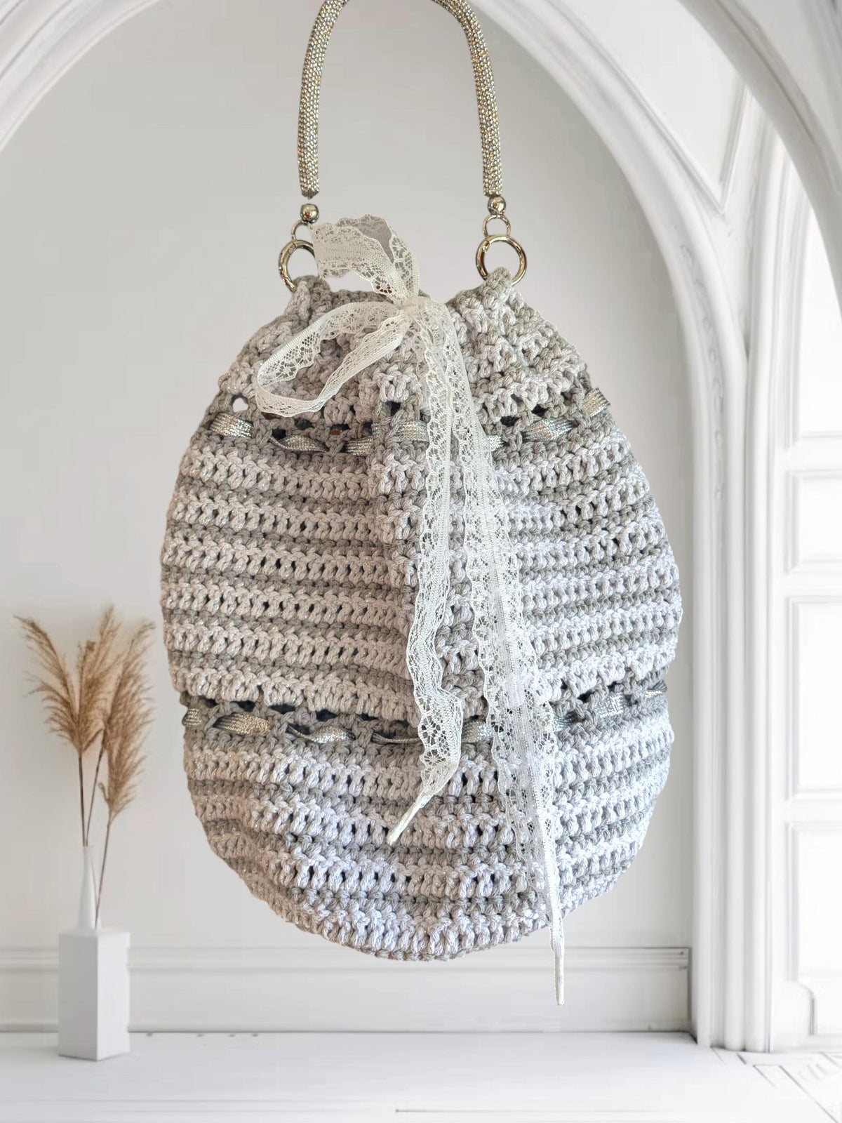 Sac sceau crocheté main avec jolie anse argentée